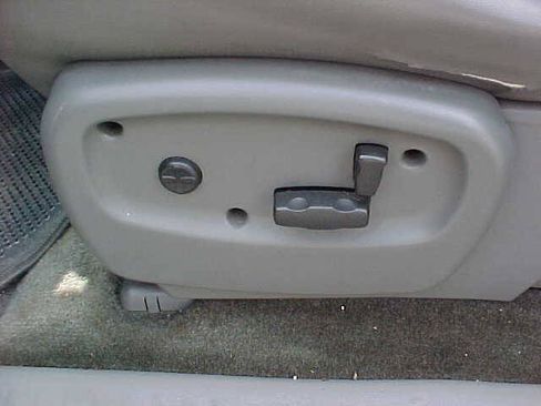 Used 2002 GMC Envoy SLT AWD/4WD image 21