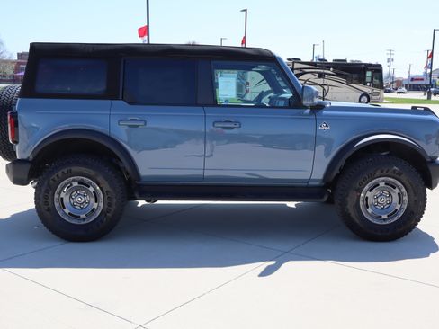 New 2025 Ford Bronco Outer Banks w/ Sasquatch Package image 4