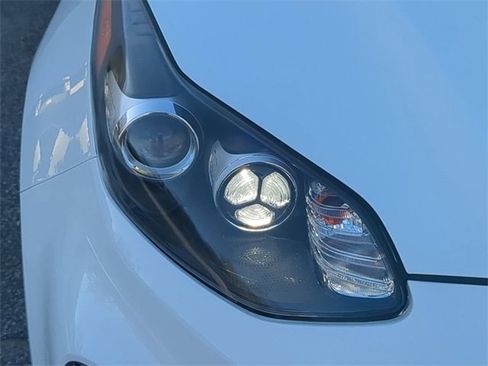 Used 2020 Kia Sportage LX image 10