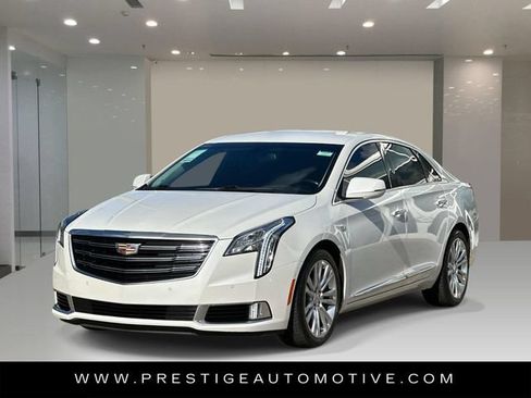 Used 2019 Cadillac XTS Luxury FWD image 1