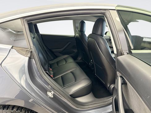 Used 2020 Tesla Model 3 Long Range image 17