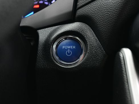 Used 2022 Toyota RAV4 XLE AWD/4WD image 22