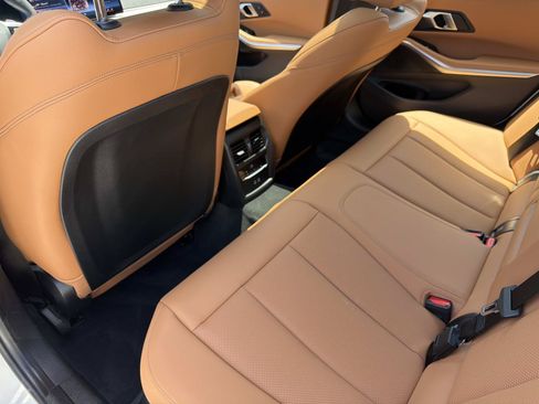 Used 2025 BMW 330i Sedan w/ Convenience Package RWD image 9