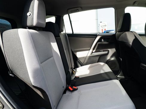 Used 2018 Toyota RAV4 XLE image 22