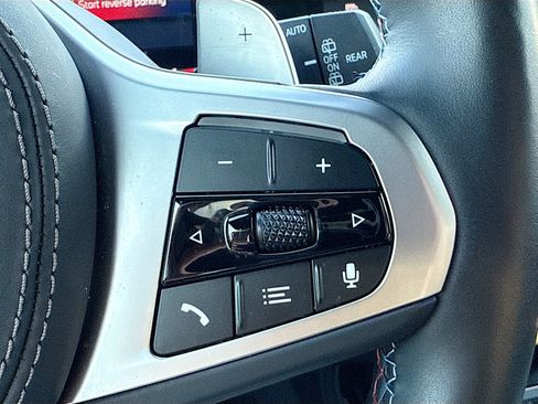 Used 2025 BMW X7 M60i image 40