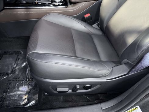 Used 2024 MAZDA CX-30 AWD 2.5 S w/ Premium Package image 3