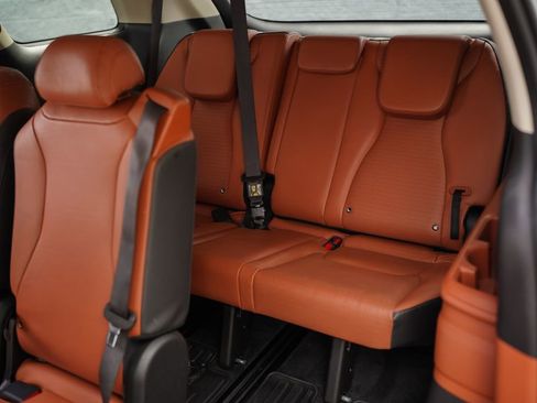 Used 2024 Kia Carnival SX Prestige image 25