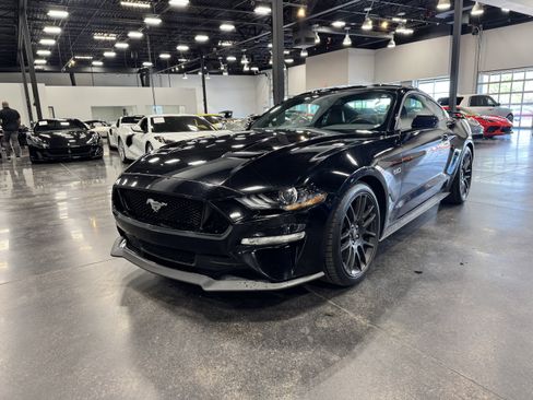 Used 2020 Ford Mustang GT Premium w/ GT Performance Package RWD image 7