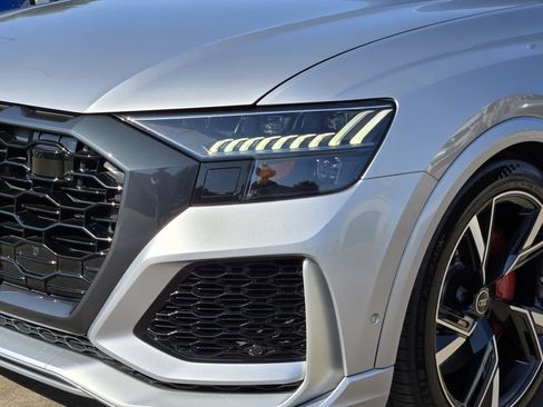 Used 2021 Audi RS Q8 w/ Towing Package AWD/4WD image 12