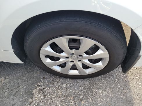 Certified 2025 Toyota Corolla LE FWD image 8