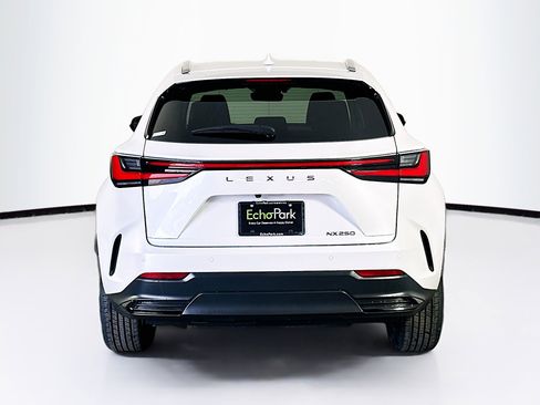 Used 2024 Lexus NX 250 FWD image 7