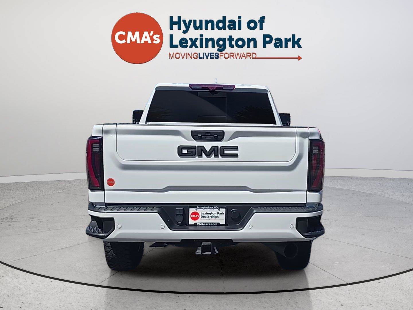 Used 2024 GMC Sierra 2500 AT4 w/ AT4 Premium Plus Package AWD/4WD image 4