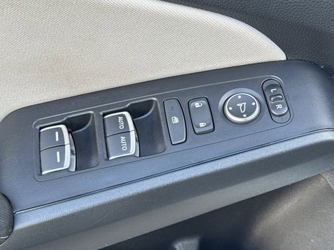 Used 2023 Honda Civic LX image 13