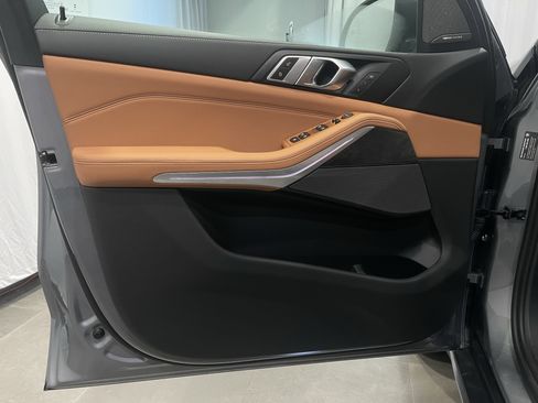 Used 2024 BMW X5 xDrive40i w/ Premium Package image 13