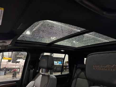 Certified 2025 Chevrolet Tahoe High Country w/ Sun And Tow Package AWD/4WD image 22