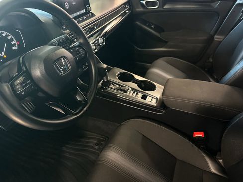Used 2025 Honda Civic Sport image 13