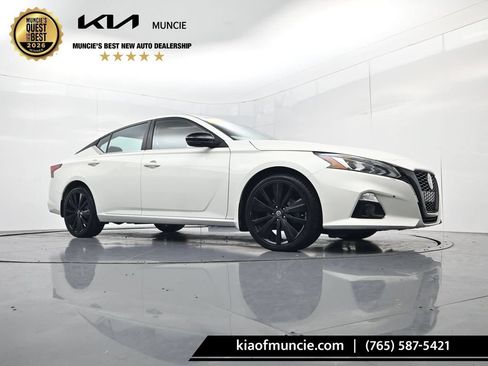 Used 2022 Nissan Altima 2.5 SR w/ Midnight Edition Package AWD/4WD image 38