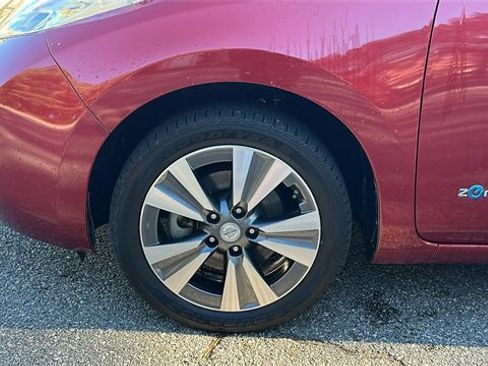 Used 2015 Nissan Leaf SV w/ LED & Quick Charge Package image 11