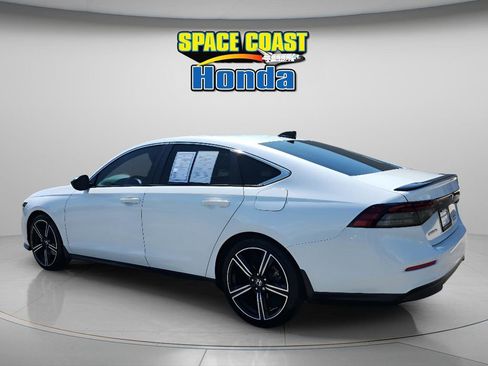 Used 2023 Honda Accord Sport image 11