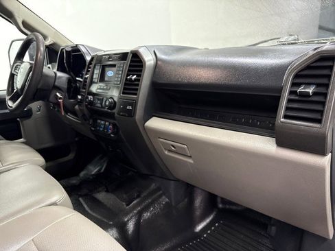 Used 2022 Ford F250 XL w/ Power Equipment Group image 22