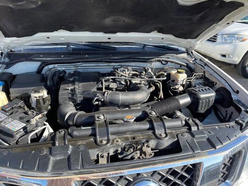 Used 2019 Nissan Frontier S image 14