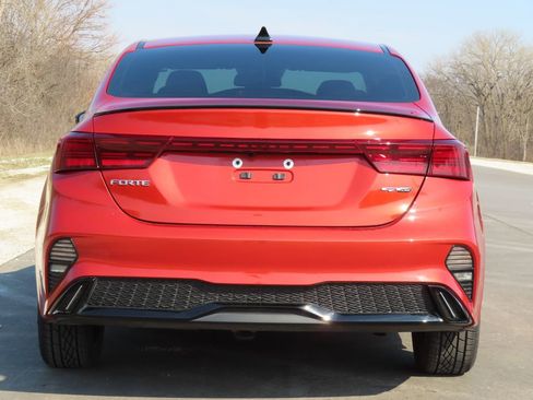 Certified 2024 Kia Forte GT-Line image 5