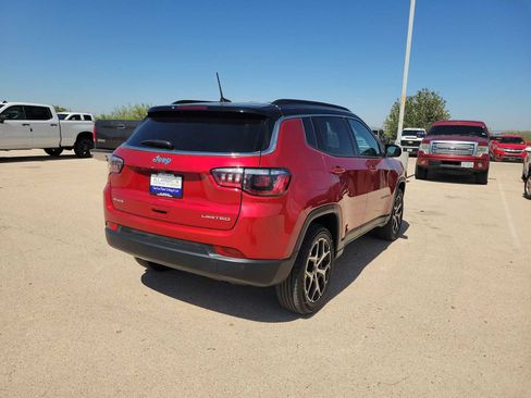 Used 2025 Jeep Compass Limited AWD/4WD image 8