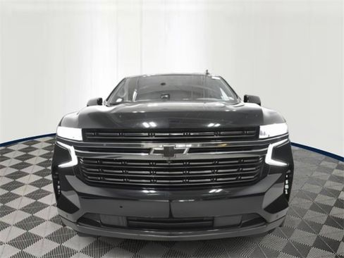 Used 2022 Chevrolet Suburban RST w/ Luxury Package image 6