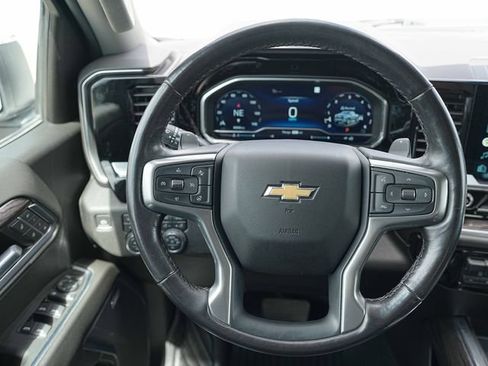 Used 2022 Chevrolet Silverado 1500 LTZ AWD/4WD image 34
