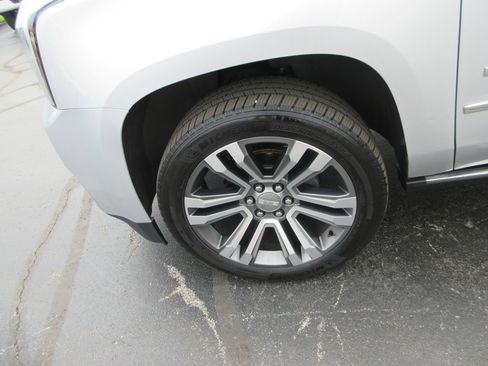 Used 2018 GMC Yukon Denali w/ Denali Ultimate Package AWD/4WD image 15