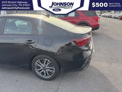 Used 2023 Kia Forte GT-Line w/ GT-Line Premium Package FWD image 5