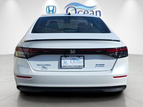 Used 2024 Honda Accord Sport image 4
