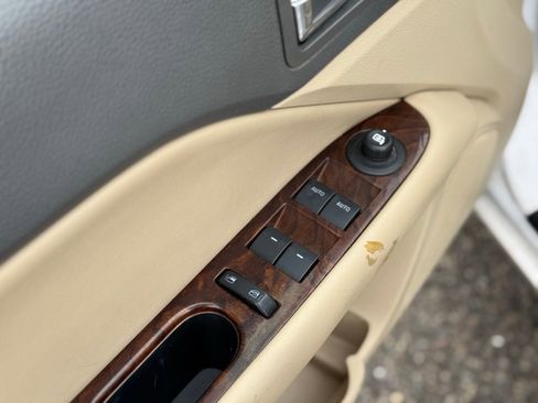 Used 2012 Ford Fusion SEL FWD image 11