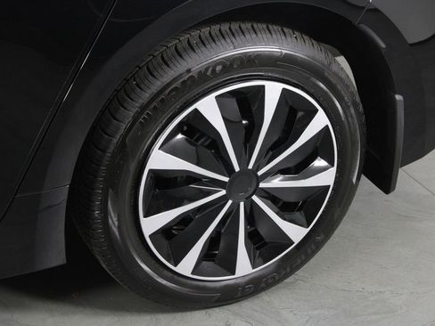 Used 2026 Toyota Corolla LE image 13