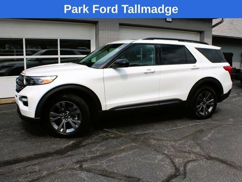 Used 2023 Ford Explorer XLT w/ Equipment Group 202A AWD/4WD image 1