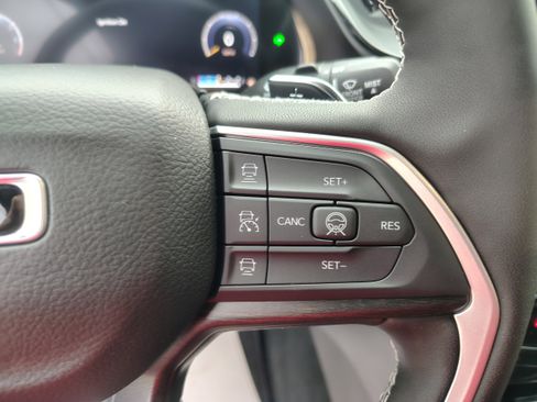 New 2026 Jeep Grand Cherokee Altitude image 29