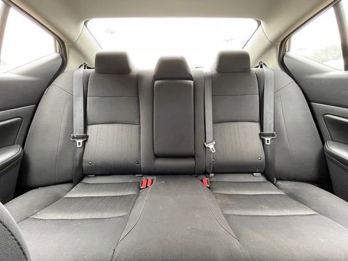 Used 2025 Nissan Altima 2.5 SV FWD image 29