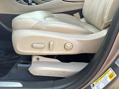 Used 2019 Buick Envision Essence FWD image 15