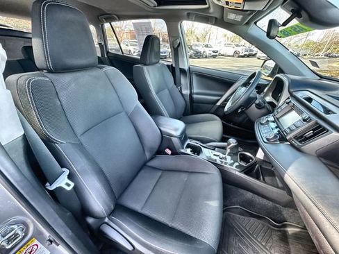Used 2018 Toyota RAV4 XLE image 32