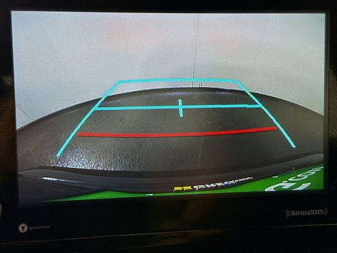 Used 2021 Toyota Corolla LE image 19