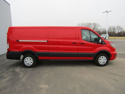 Used 2024 Ford E-Transit Base image 9