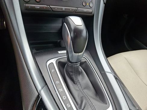 Used 2016 Ford Fusion Titanium FWD image 18