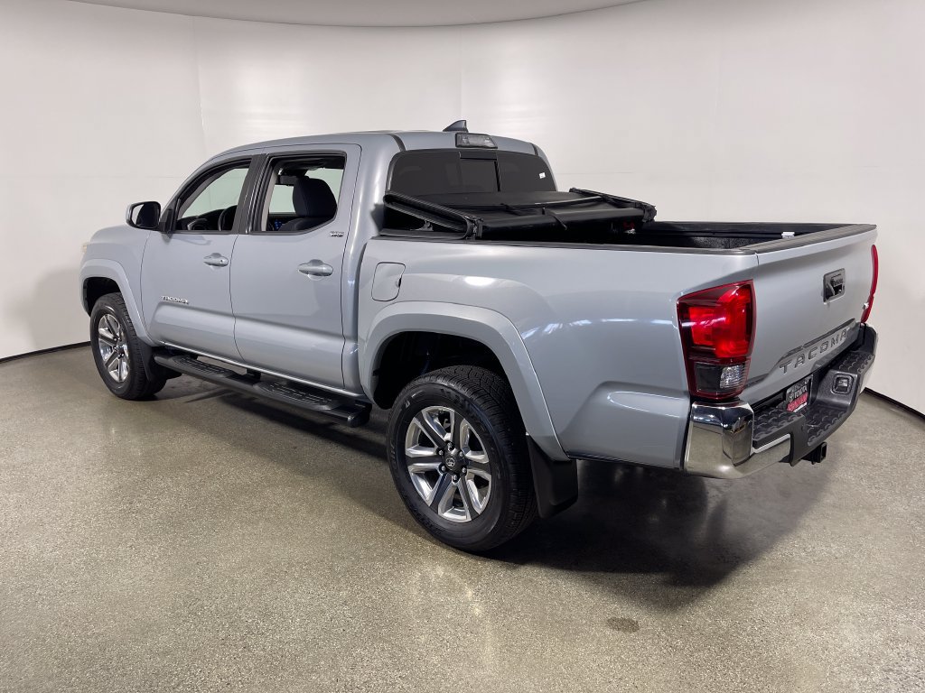 Used 2019 Toyota Tacoma SR5 RWD image 5