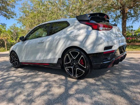 Used 2020 Hyundai Veloster N w/ Performance Package FWD image 5