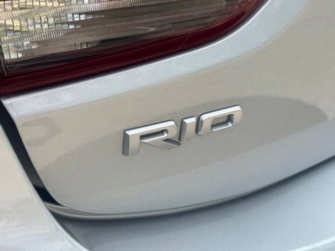 Used 2023 Kia Rio S w/ Technology Package FWD image 3