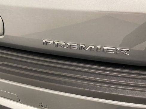 New 2026 Chevrolet Suburban Premier AWD/4WD image 31