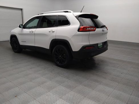 Used 2018 Jeep Cherokee Latitude image 5