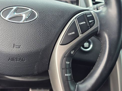 Used 2013 Hyundai Elantra GT w/ Touch & Go Pkg FWD image 23