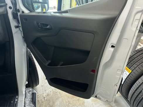 Used 2024 Ford Transit 250 w/ Exterior Upgrade Package image 27