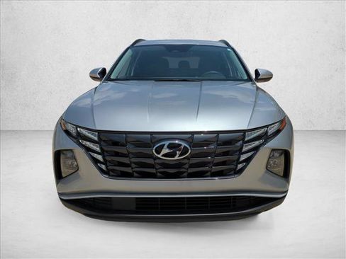 Used 2024 Hyundai Tucson SEL FWD image 2